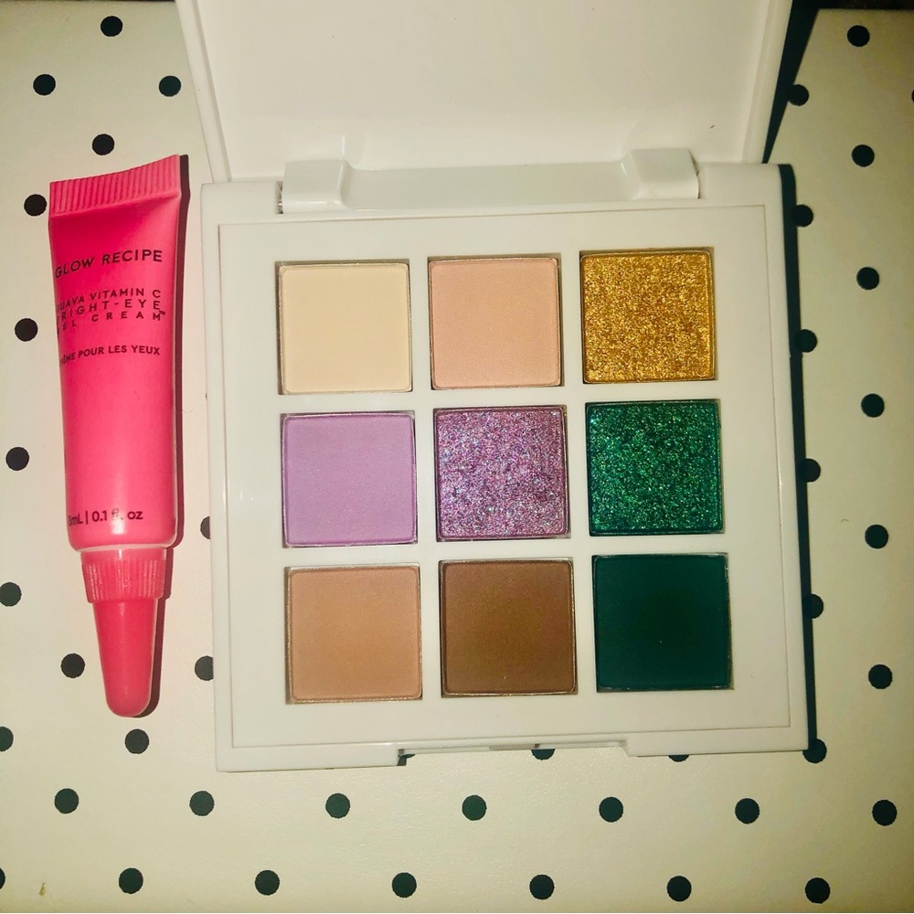 Eyeshadow Palette and Glow recipe Primer